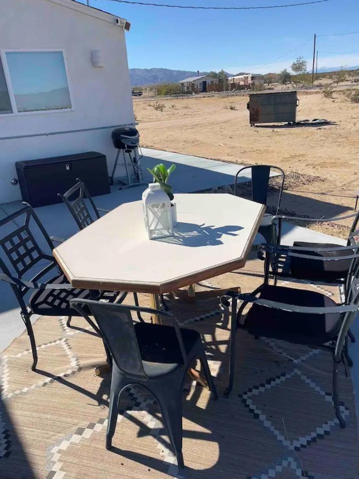 Serene Modern Home Backdoor With Great Wifi, Games, Movies, Patio Seating And Bbq Easy Access To North Joshua Tree National Park In 10 Minutes Туэнтинайн-Палмс Экстерьер фото