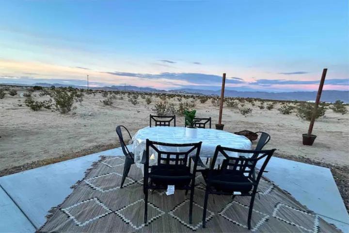 Serene Modern Home Backdoor With Great Wifi, Games, Movies, Patio Seating And Bbq Easy Access To North Joshua Tree National Park In 10 Minutes Туэнтинайн-Палмс Экстерьер фото