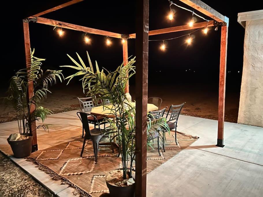Serene Modern Home Backdoor With Great Wifi, Games, Movies, Patio Seating And Bbq Easy Access To North Joshua Tree National Park In 10 Minutes Туэнтинайн-Палмс Экстерьер фото
