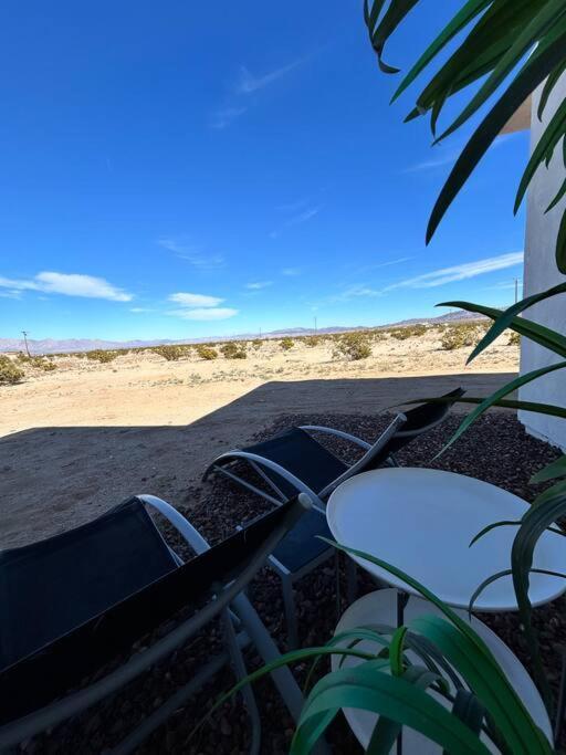 Serene Modern Home Backdoor With Great Wifi, Games, Movies, Patio Seating And Bbq Easy Access To North Joshua Tree National Park In 10 Minutes Туэнтинайн-Палмс Экстерьер фото
