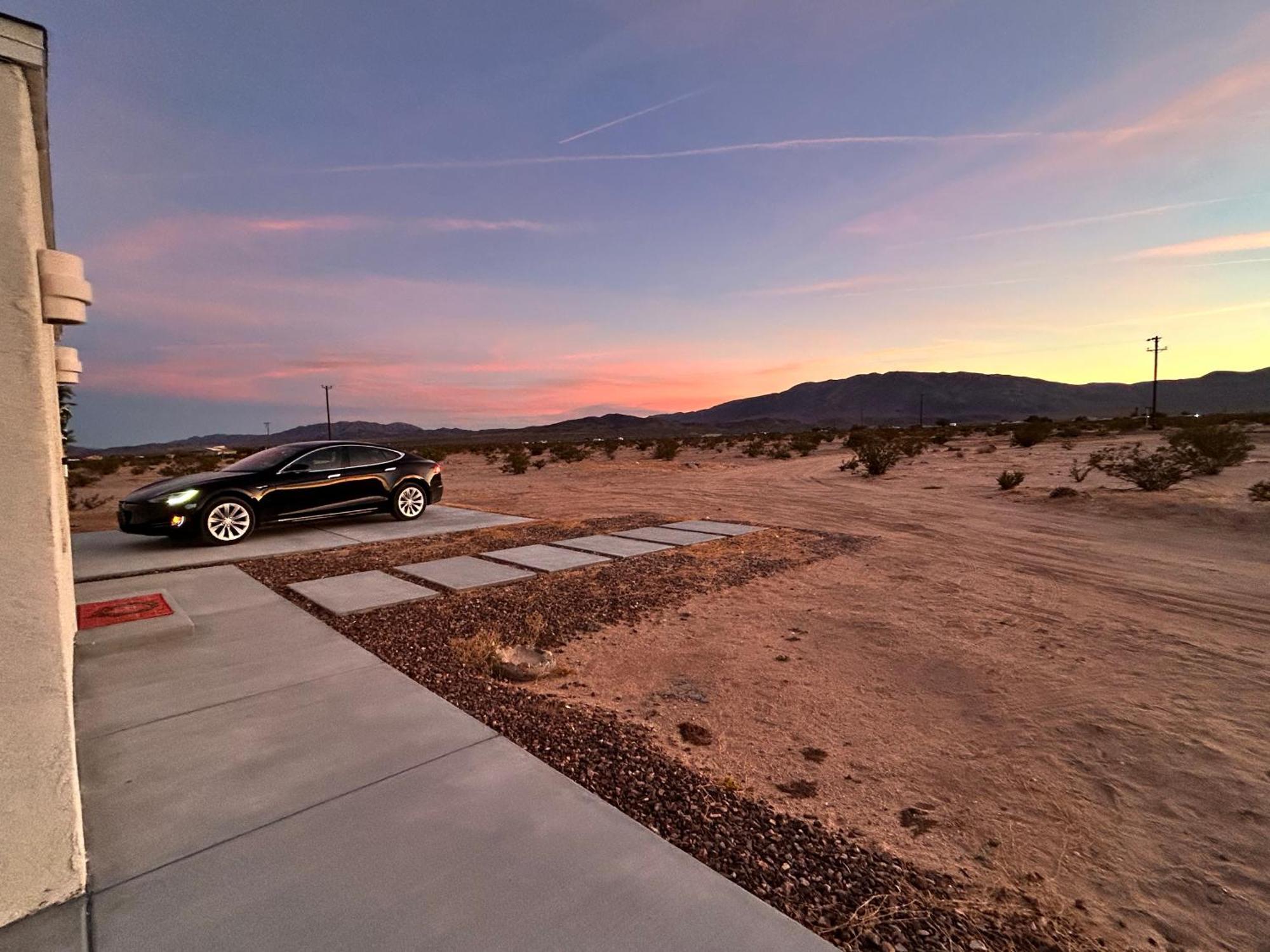 Serene Modern Home Backdoor With Great Wifi, Games, Movies, Patio Seating And Bbq Easy Access To North Joshua Tree National Park In 10 Minutes Туэнтинайн-Палмс Экстерьер фото
